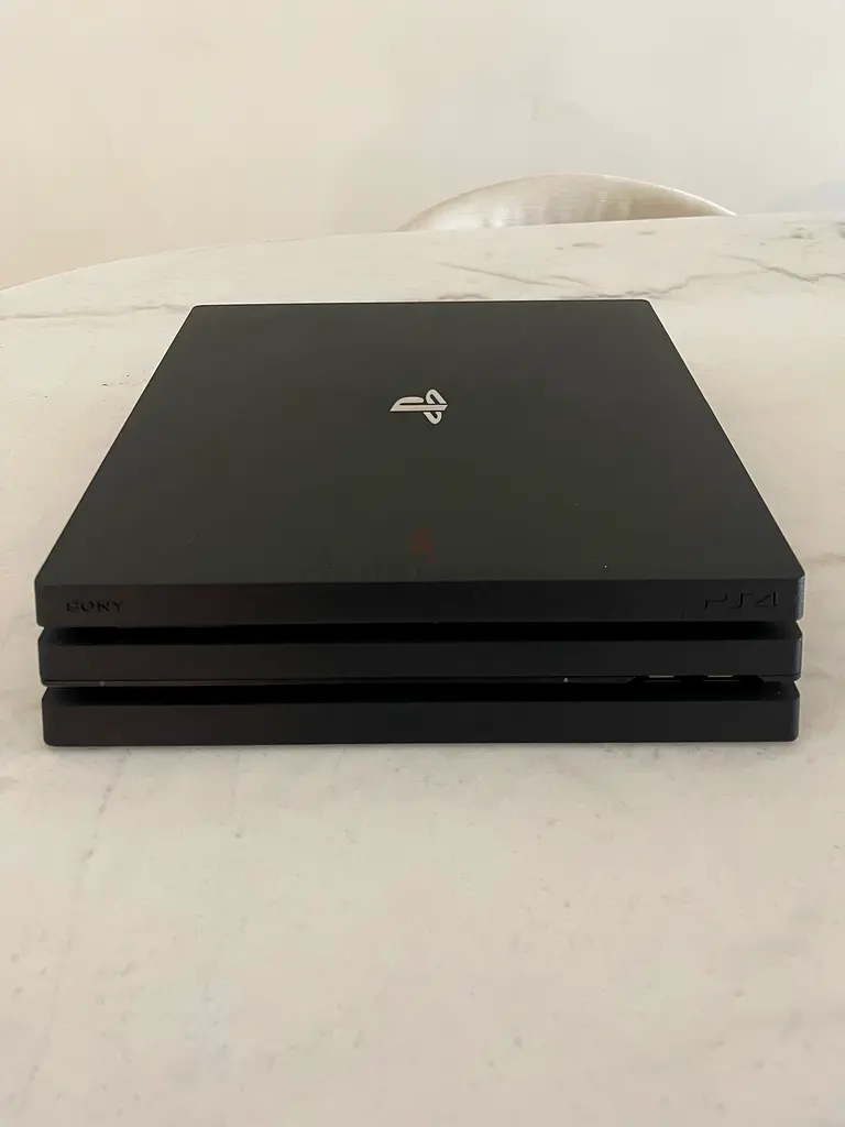Playstation 4 Pro 1tb