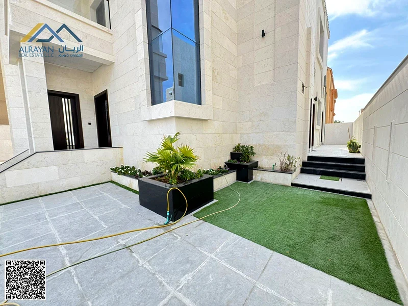 Luxury freehold villa for all nationalities, with no down payment, bank facilities, and a large private swimming pool.63874152805635112