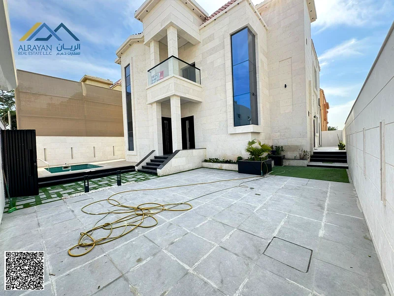 Luxury freehold villa for all nationalities, with no down payment, bank facilities, and a large private swimming pool.63874152805635111