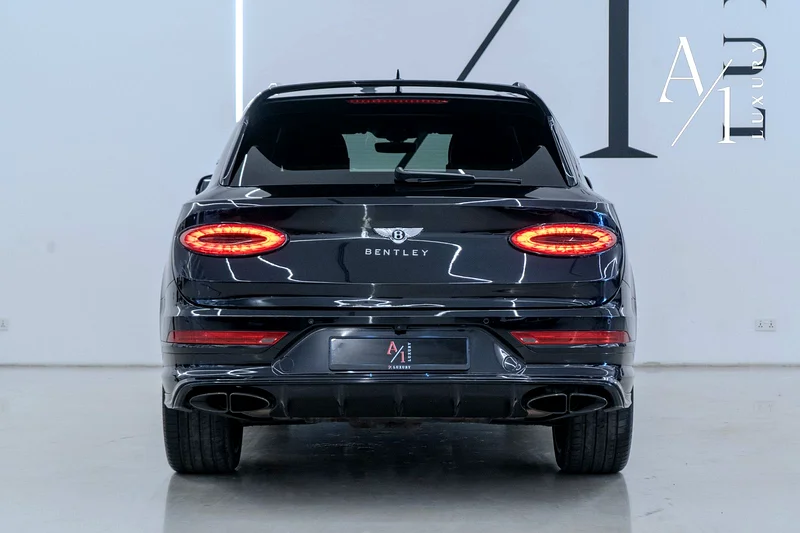 2021 Bentley Bentayga First Edition V8, Warranty, Carbon Fiber Package, VIP Seats, Full Options63134991360642114