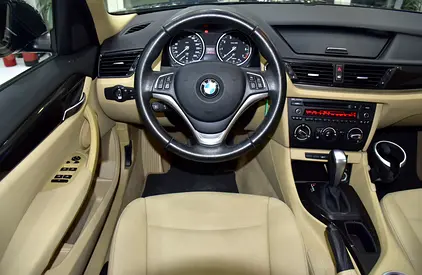 2015 BMW X1 — миниатюра 12