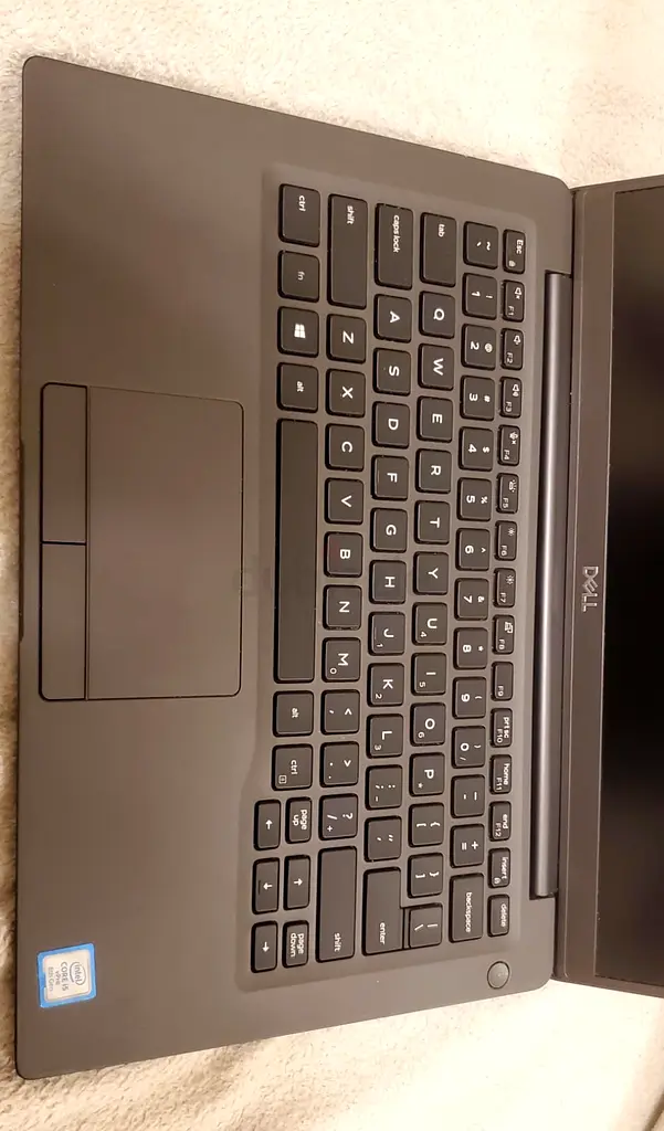 Laptop63255527820803111