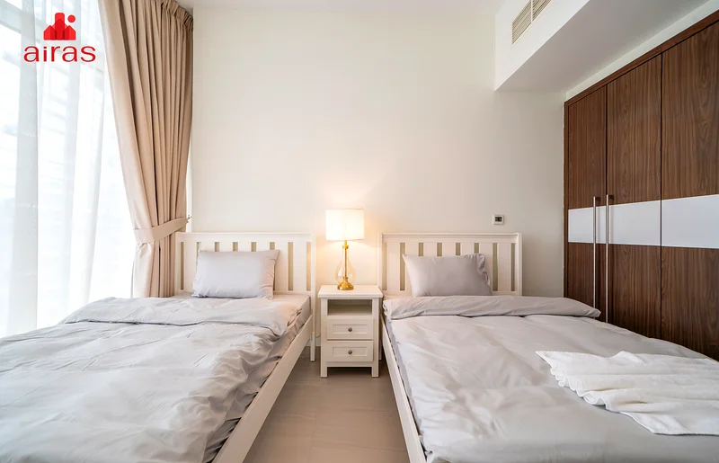 Luxurious 3 BHK | Full View | Bills included63817693895298111