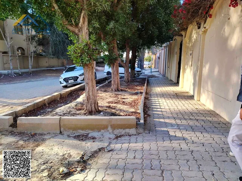 للبيع فيلا مميزة بسعر خاص جدًا تشمل الكهرباء والماء ومكيفات الهواء، ملكية حرة لجميع الجنسيات63871293379586112