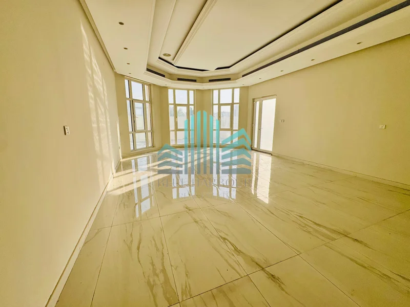 مساحة واسعة ومُصانة جيدًا | جاهز للسكن | موقع مميز62937619047299112
