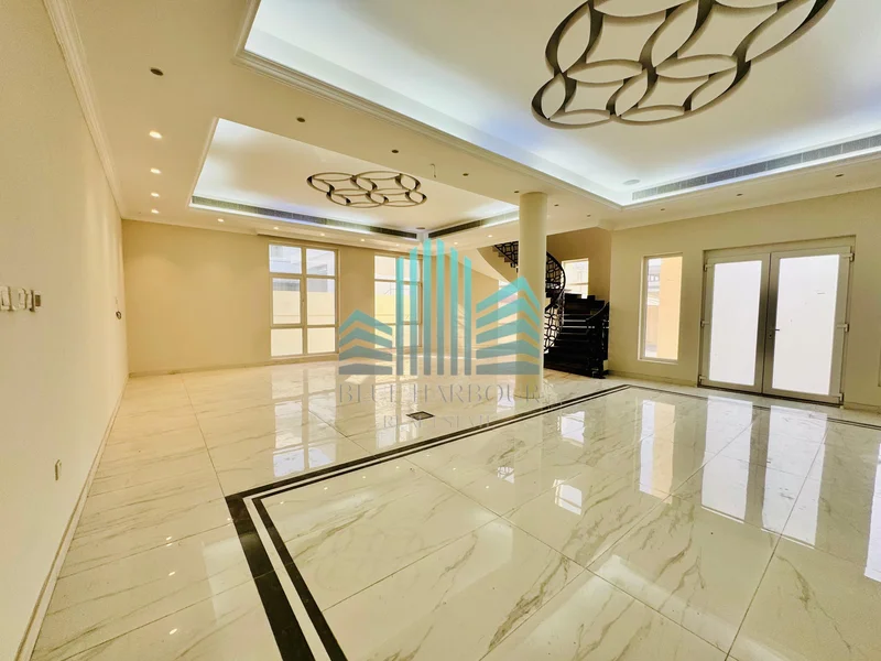 مساحة واسعة ومُصانة جيدًا | جاهز للسكن | موقع مميز62937619047299111