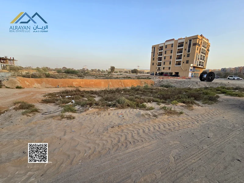On Academy Street | Residential and commercial land, two streets63200641234050114