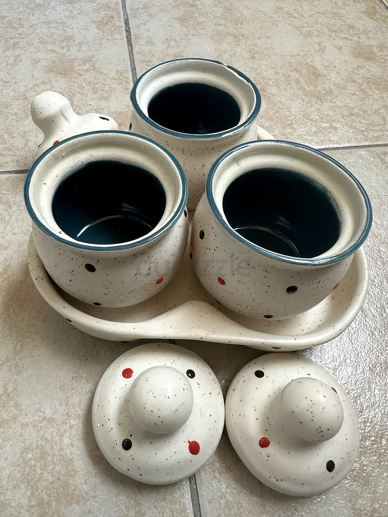 Ceramic jar63212398618753111