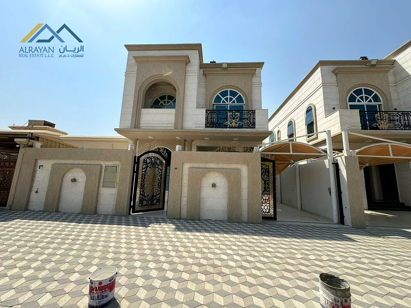 Luxurious villa (mini palace) with modern contemporary finishes * Very spacious areas * Excellent location * Freehold for all nationalities63870977608706111