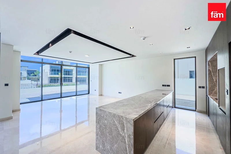 Community Expert | Multiple Villas | Brand New63754432413699114