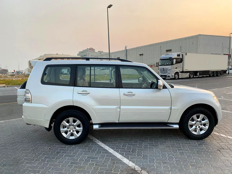 Mitsubishi Pajero - Full Open - 4*4 - GCC - 7 seats63152749803265112