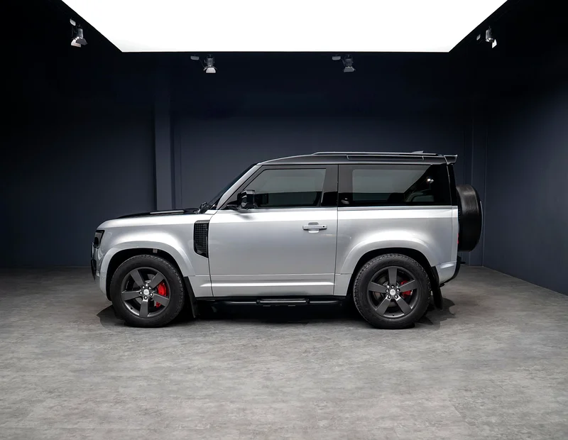 SUMMER PRIVÉ OFFER • 4,625x60 • 0% DP • 2021 Land Rover Defender 90 HSE P400 • LR Warranty • GCC63159712800129111