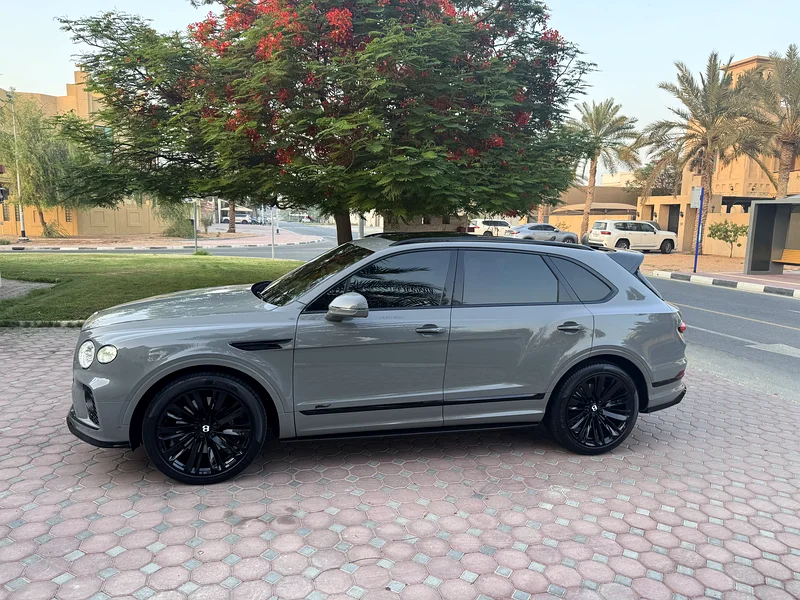 Al Habtoor Warranty and service contract Sep 2027 Bentley Bentayga w12 SPEED special order GCC63174777780995112
