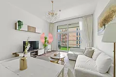 Fully furnished and upgraded | Modern | Prime Location
