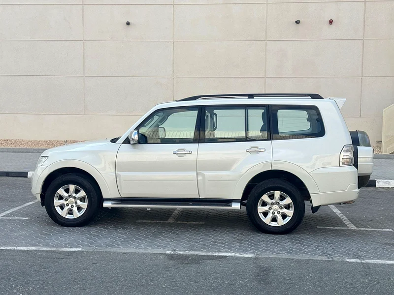 Mitsubishi Pajero - Full Open - 4*4 - GCC - 7 seats63152749803265111