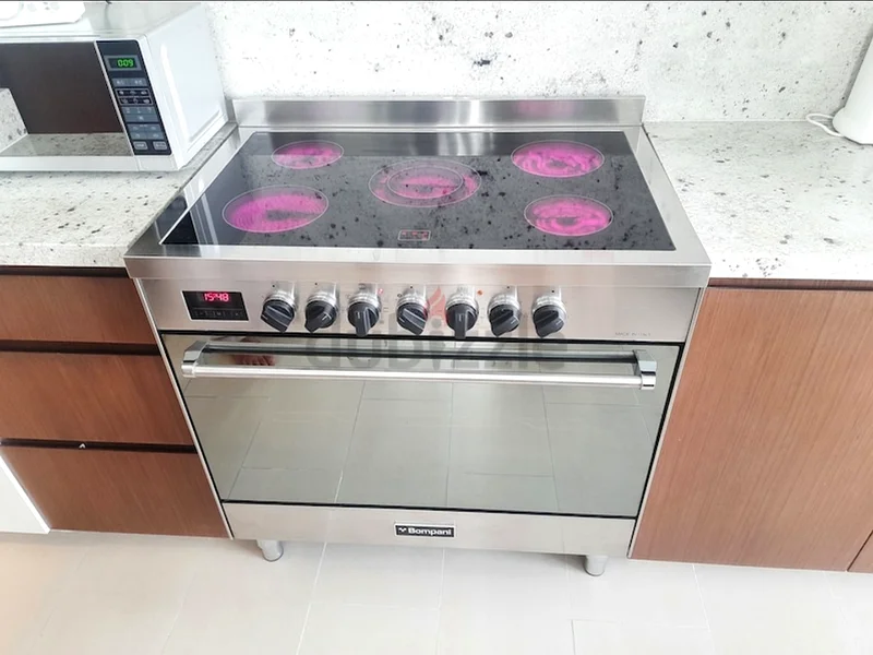 مدى طهي كهربائي من بومباني الإيطالي بـ 5 شعلات من السيراميك 90x6063251357110657111