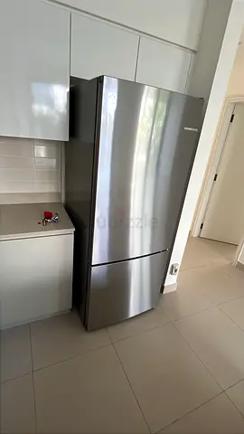 Bosch Free-Standing New Model Bottom Freezer refrigerator KGN76VI30M