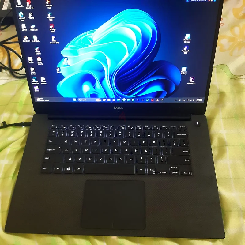 Dell precision 5530 I7 8th 32gb ram works good but without battery63256601682179114