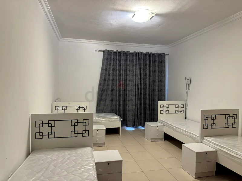 مساحة نوم للرجال متوفرة63218793362179111