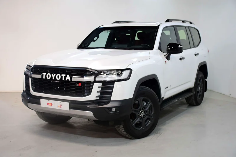 Toyota Land Cruiser GR 2023 / EMI AED 5079PM/ DEALER WARRANTY62931648245505112