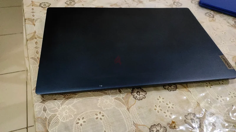 Sleek Lenovo Laptop for Sale - Perfect for Work and Play!63263509840258111
