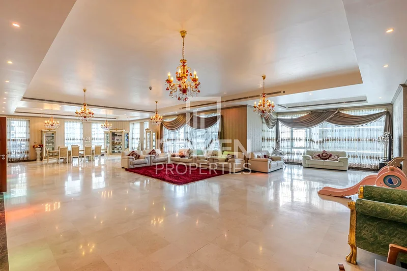 إطلالات بانورامية على بحر نخلة جميرا | طابق عالٍ63178406196866111