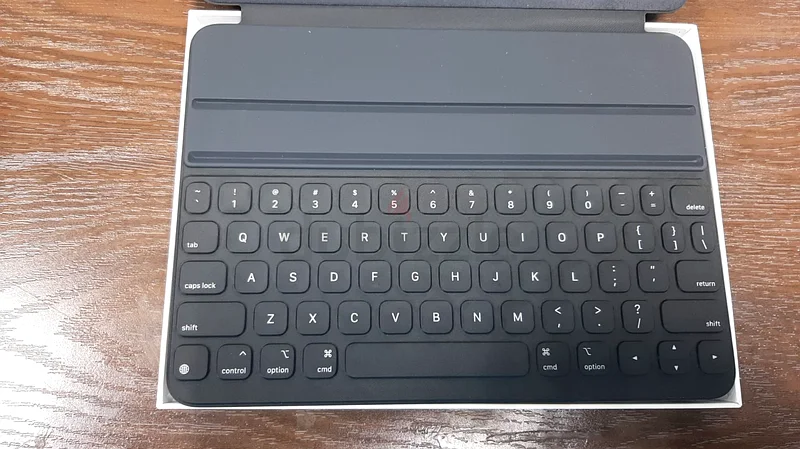 Apple iPad Pro 11 (4th Gen) Smart Keyboard (FOLIO) (MXNK2LL/A 4th Gen) Gray632223446069791115
