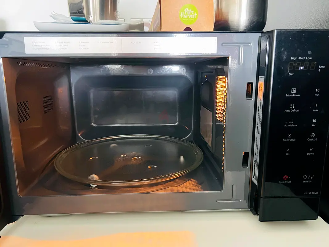 For Sale: Panasonic Microwave Oven