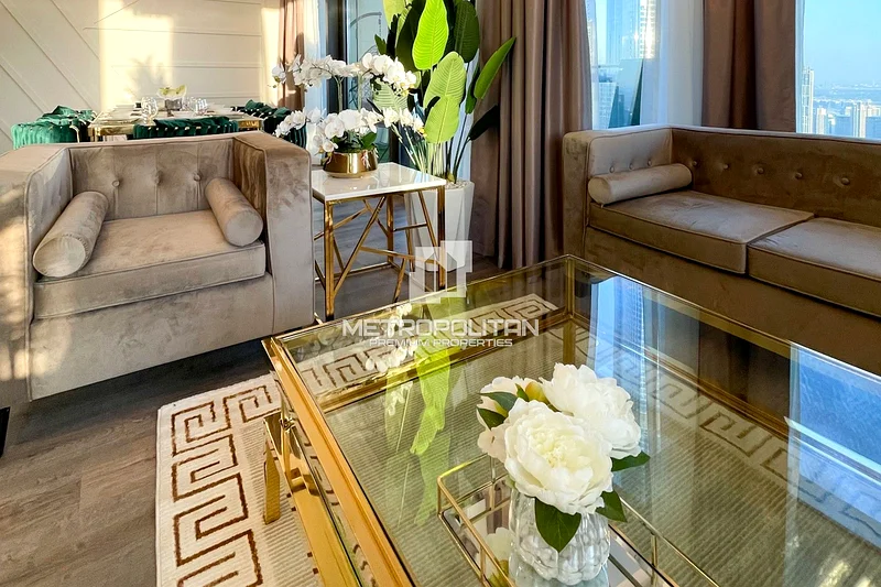 شقة واسعة من 3 غرف مع غرفة خادمة | طابق عالٍ63771202956033113