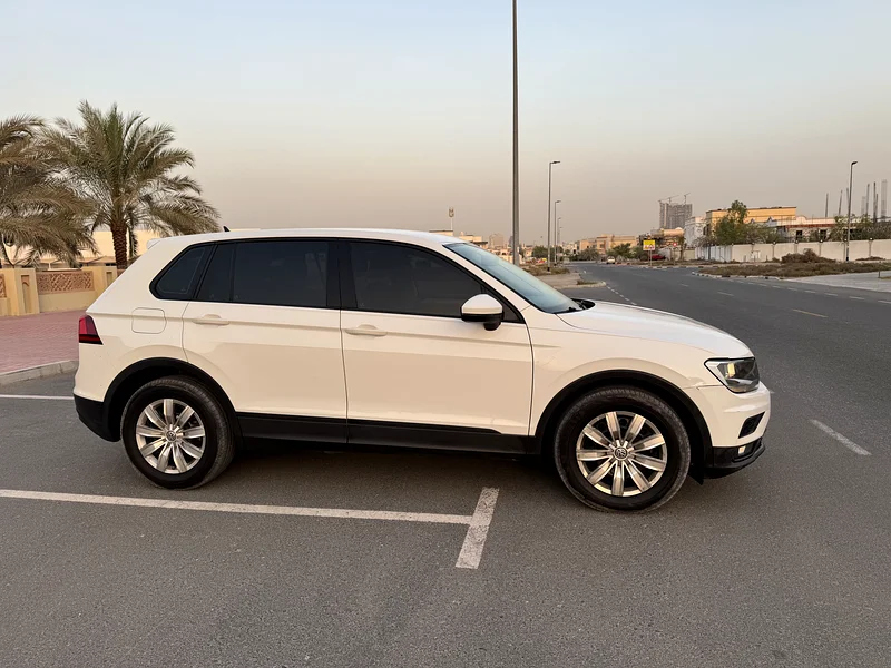 Tiguan 2018 single owner 100,000 km 44,00063170387131394114