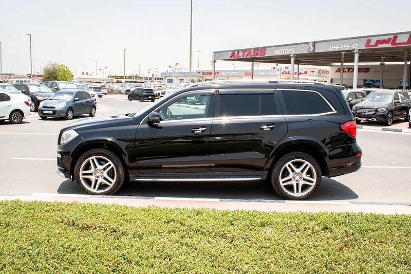 2013 - بنز GL550 - حالة ممتازة - 92,000 كم فقط63157885709315114