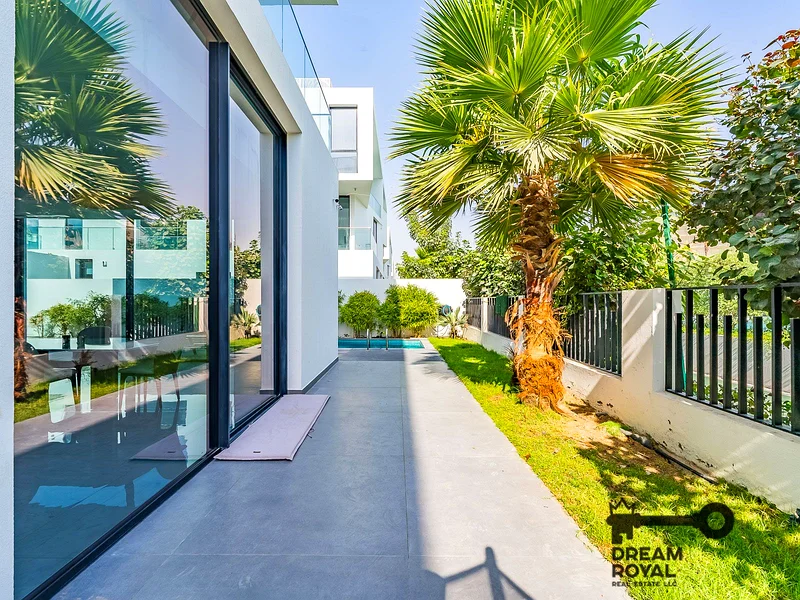 Facing Lagoon | Perfect view | Unfurnished63916641420801112