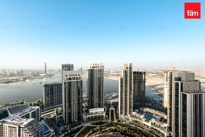 High Ceiling | Penthouse | Full water View |Vacant63759932408578110
