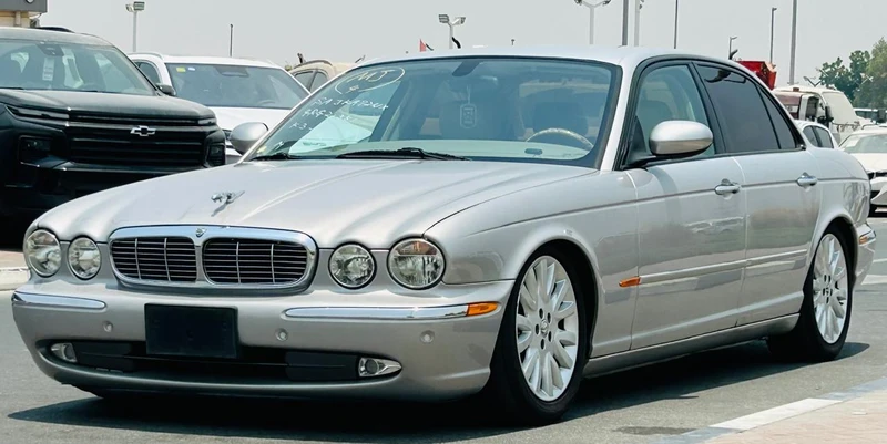JAGUAR XJ | 2004 | BEIGE INTERIOR | ONLY : 79703 KM | JAPAN IMPORT | CLEAN TITLE62930627508865112