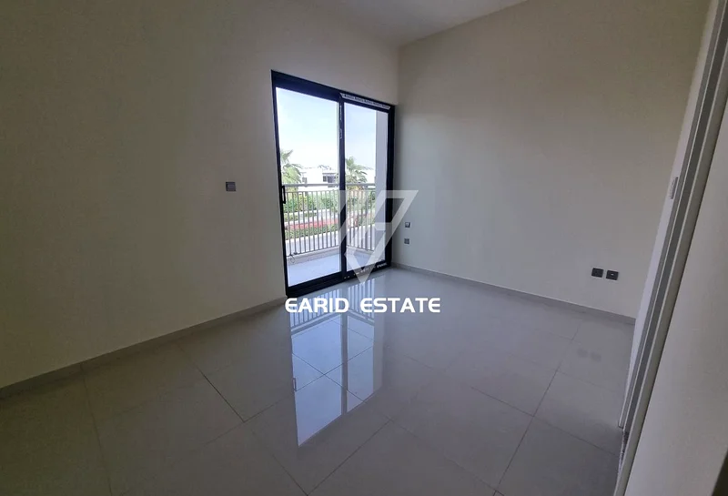 Single Row | R2em | Vacant | Unfurnished62890344439169112