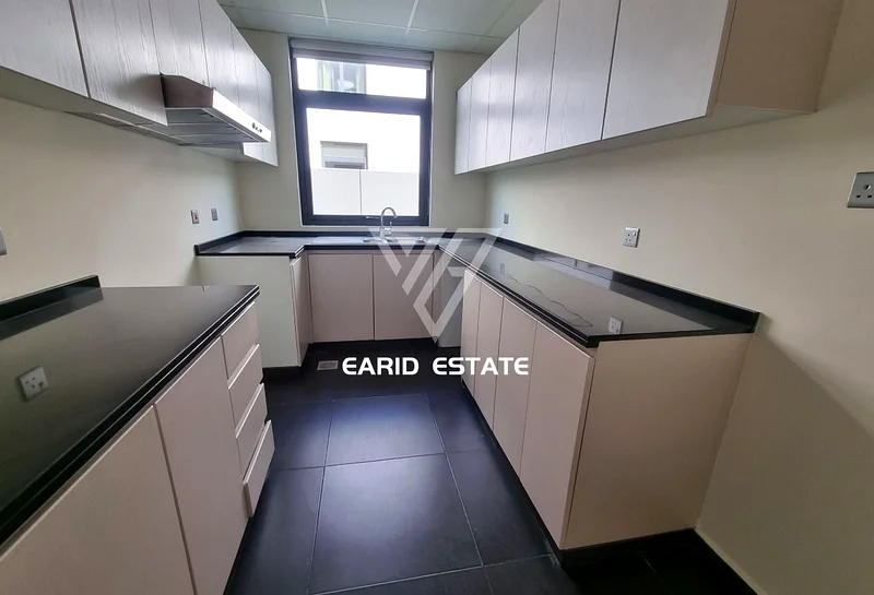 Single Row | R2em | Vacant | Unfurnished62890344439169114