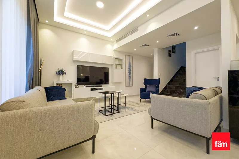 Furnished | Upgraded | Close To Park | 15th August63730987935745114