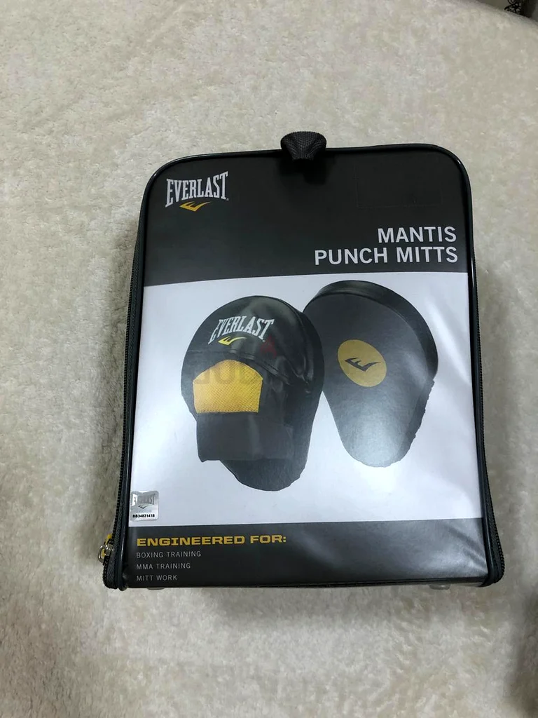 Brand new,  Enhance Your Training: Everlast Punch Mitts Kit63244214773378111
