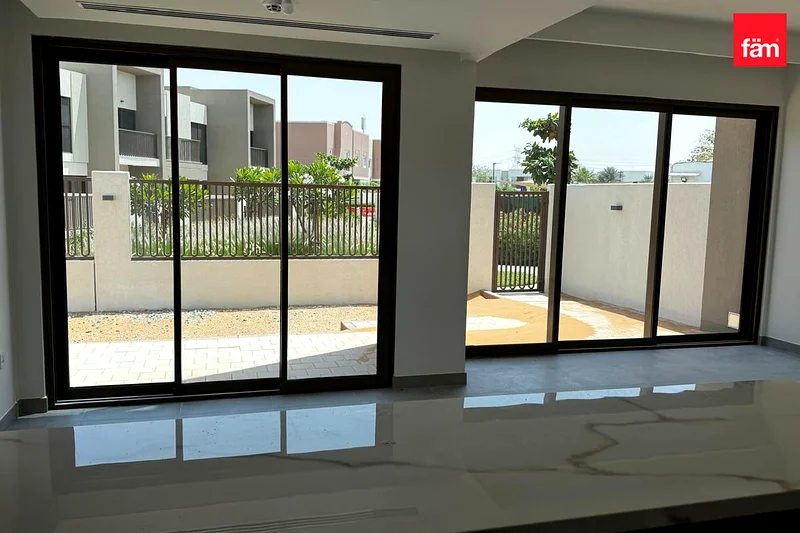 corner unit /big plot / take an action/vastu63214882019459111
