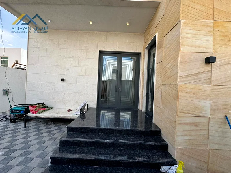 A unique opportunity to own your villa at a very reasonable price with luxurious finishing.63896286272898112