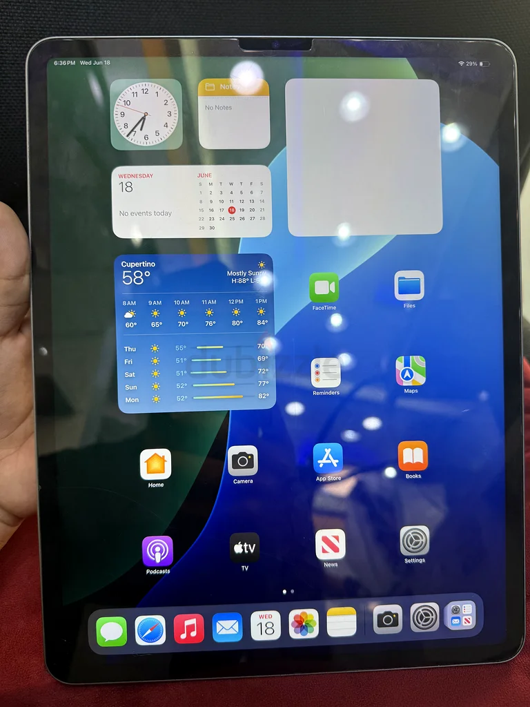 Apple iPad Pro (12.9-inch) - Impressively Powerful Tablet63214897304450112