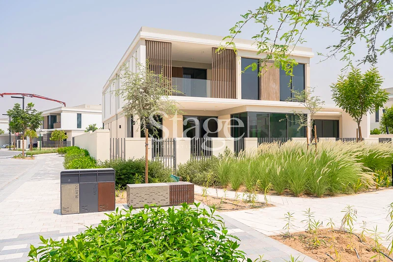 True Corner End Unit || Landscaped || Park Backing63736528506881110