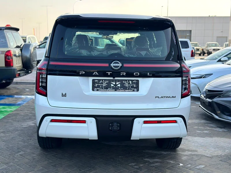 Nissan Patrol Platinum Twin Turbo, black roof, model 2025, agency warranty63156990439681113