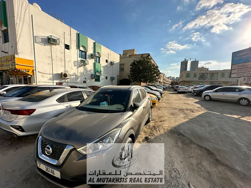 For sale residential and commercial land in the Al Manakh area, a prime location63197615630467112