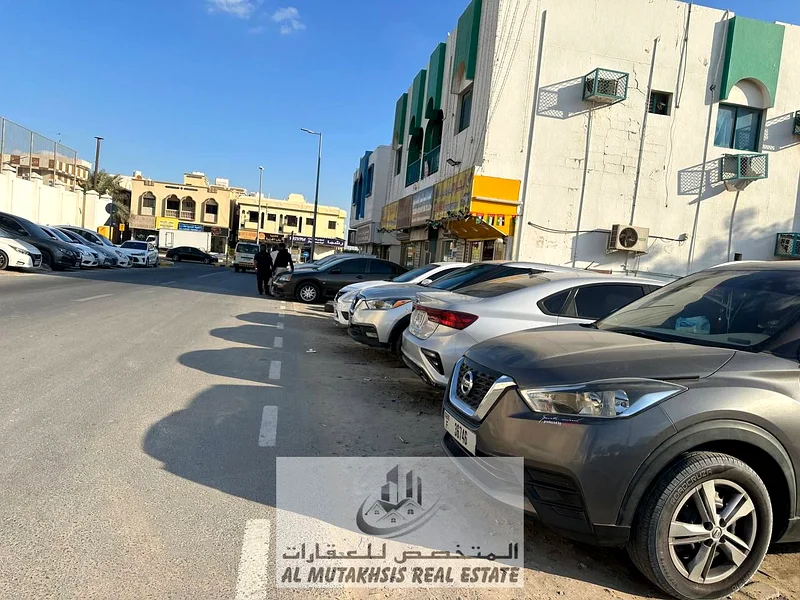 For sale residential and commercial land in the Al Manakh area, a prime location63197615630467113