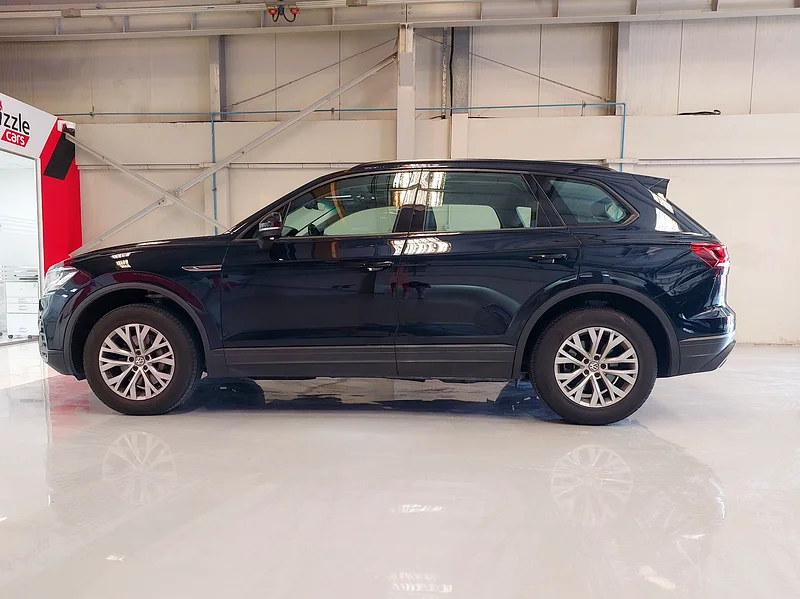 AED 1277/month | 2019 Volkswagen Touareg Trendline | GCC Specs | Ref#33186163135978155523114