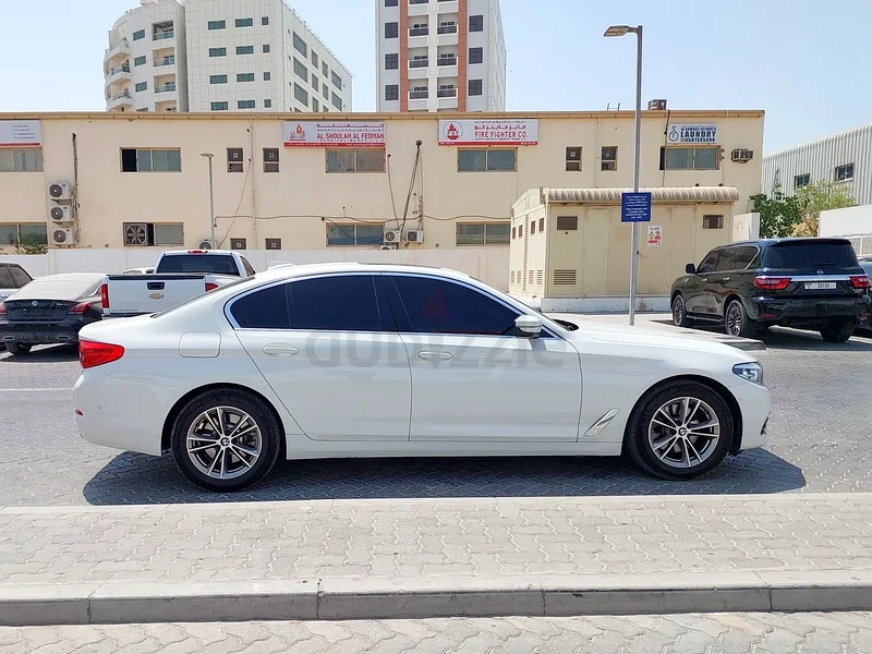 1262 درهم شهريًا | 2020 بي إم دبليو سلسلة 5 520i | مواصفات الخليج | رقم المرجع #28989663160159429505113