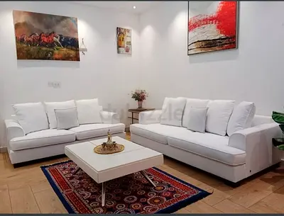 the one Kingstone sofa set like a brand new