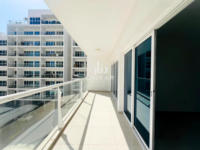 شقة واسعة من فئة الدرجة الممتازة بغرفة نوم واحدة | موقع متميز | جاهزة للانتقال | مطبخ مغلق63746880924418114