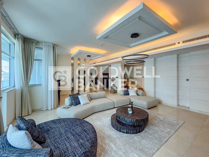 شاغرة | إطلالات بانورامية | ديكور داخلي مُحدّث63774717982593112